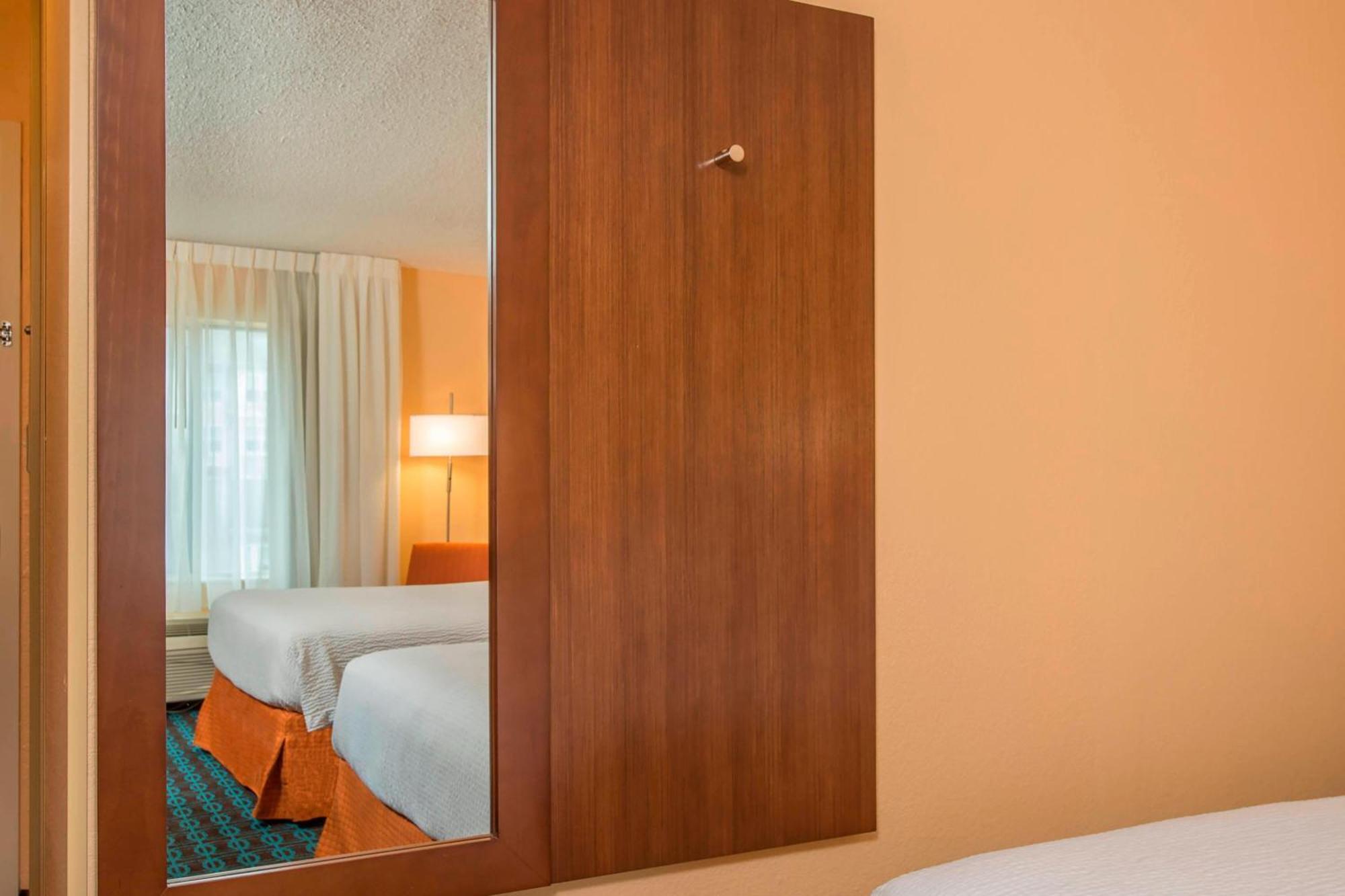 Fairfield Inn & Suites By Marriott Фредерик Экстерьер фото