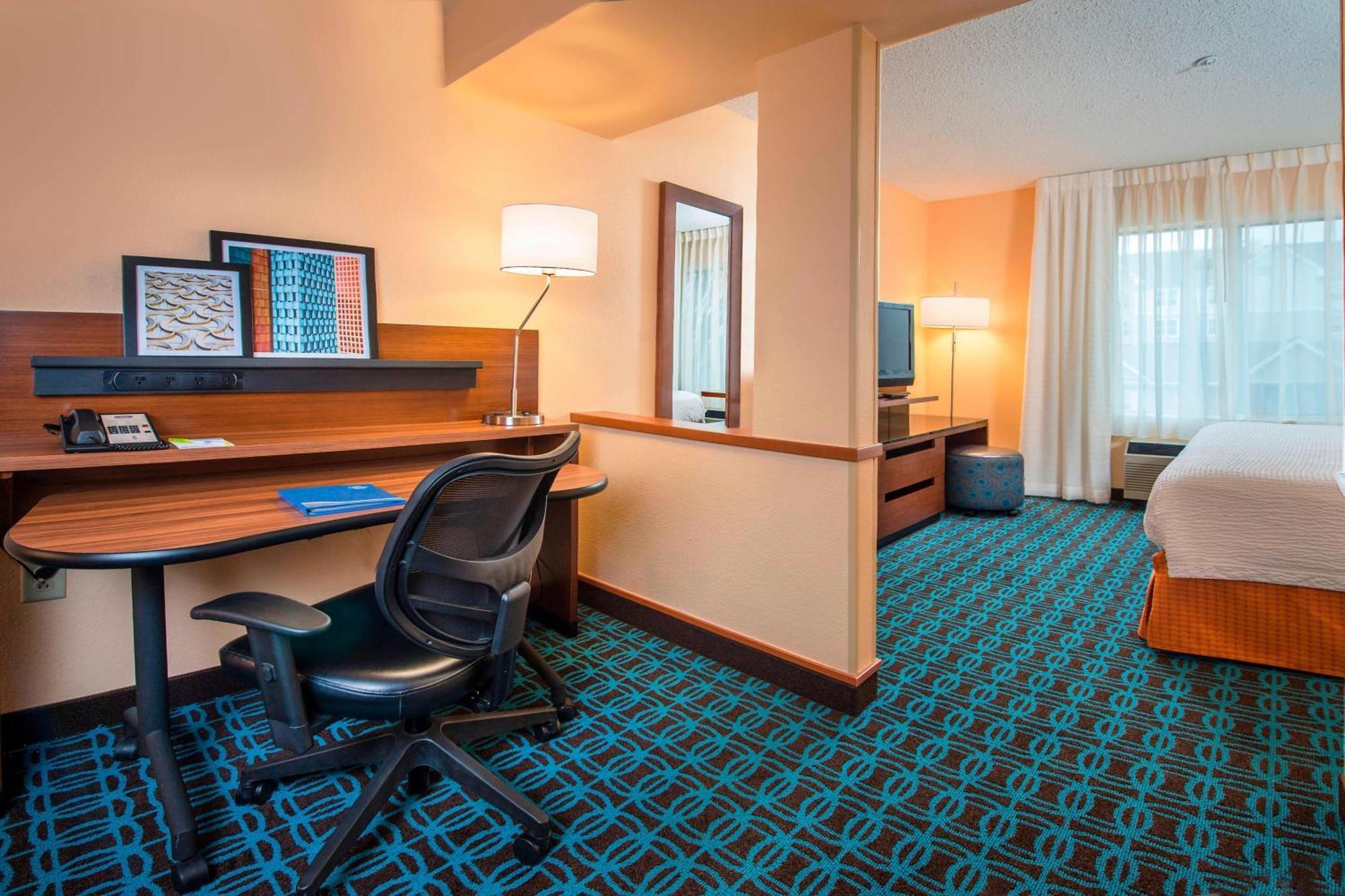 Fairfield Inn & Suites By Marriott Фредерик Экстерьер фото