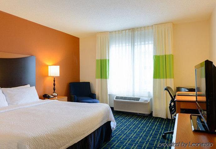 Fairfield Inn & Suites By Marriott Фредерик Экстерьер фото