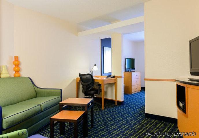 Fairfield Inn & Suites By Marriott Фредерик Экстерьер фото