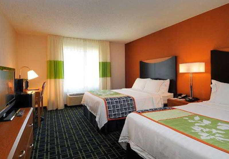 Fairfield Inn & Suites By Marriott Фредерик Экстерьер фото